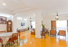 Common Space 5 Family 6 Bedroom at Ndalem Sardan