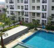 Swimming Pool 2 Apartemen Thamrin Residence By Hoostia