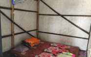 Kamar Tidur 3 Penginapan Saung Bahari Ujung Genteng