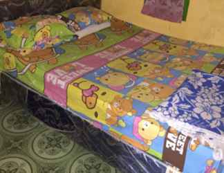 Kamar Tidur 2 Penginapan Anisa 2 Ujung Genteng