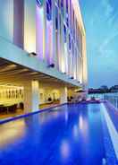 SWIMMING_POOL Golden Tulip Essential Makassar