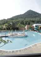 SWIMMING_POOL Dangau Resort Singkawang