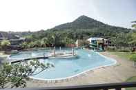 Swimming Pool Dangau Resort Singkawang