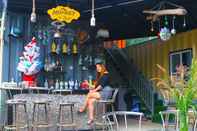 บาร์ คาเฟ่ และเลานจ์ C Hostel