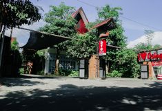 Exterior 3 OYO 1230 Kampoeng Osing Syariah Guesthouse