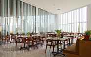 Restaurant 6 Sparks Convention Hotel Lampung