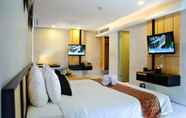 Bedroom 2 Sparks Convention Hotel Lampung