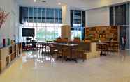 Restaurant 4 Sparks Convention Hotel Lampung