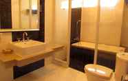 In-room Bathroom 4 Pondok Citra Grogol Service Apartment