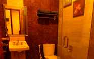 In-room Bathroom 5 Pondok Citra Grogol Service Apartment