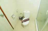 In-room Bathroom 4 1BR Sahid Metropolitan Apartment