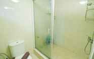 In-room Bathroom 2 1BR Sahid Metropolitan Apartment