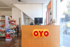 로비 OYO 1670 Likko Inn