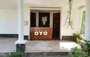 Lobby 5 OYO 608 Isola Heritage Syariah