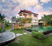 Swimming Pool 7 Santosha Villa Ubud