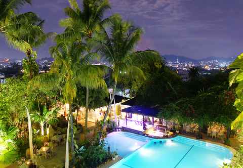 Swimming Pool MESRA Alamanda Hotel