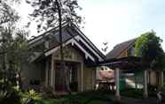 Exterior 3 Zevannya Villa Swiss Kota Bunga