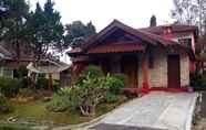 Bên ngoài 4 Zevannya Villa Melati Kota Bunga