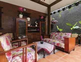 ล็อบบี้ 2 Cozy Room at Grya Rintaka Guest House