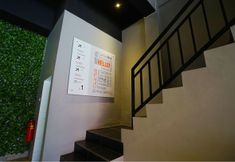Lobi 6 Lively Hotel Kualanamu Airport Medan