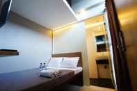 Kamar Tidur Lively Hotel Kualanamu Airport Medan