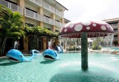 Swimming Pool 4 Thara Patong Beach Resort & Spa