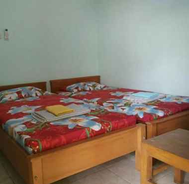 Bedroom 2 Cozy Room at Homestay Melati Sragen