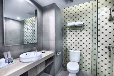 In-room Bathroom Aston Inn Pandanaran - Semarang