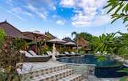 Hồ bơi 3 Karang Mas Villa Lembongan