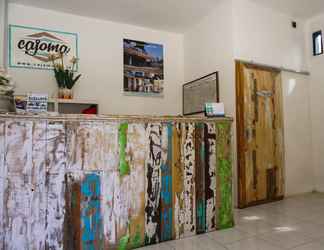 Lobi 2 OYO 967 Cajoma Guesthouse