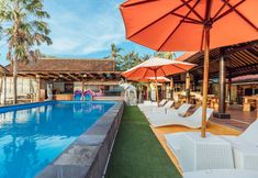 Swimming Pool 4 Semayaone Beach Hotel