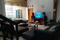 ล็อบบี้ Comfy Room at HONEY guesthouse Syariah