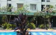 Kolam Renang 4 Green Park Apartment