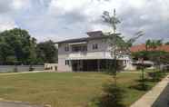 ภายนอกอาคาร 2 First Guest House Kuantan