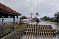 Ruang untuk Umum Karanglaut Sayangheulang