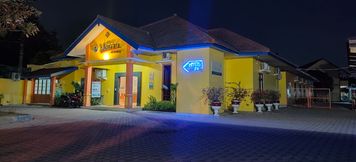 Bangunan 2 Hotel Edotel Solo
