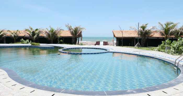 สระว่ายน้ำ Green Star Premium Resort & Restaurant - Mui Ne
