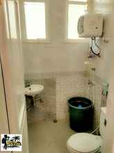 In-room Bathroom 4 Griya Palem Jingga Palmview - Three Bedroom