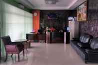 Lobby RedDoorz near Bandara Adi Soemarmo Solo