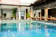 Swimming Pool Baan Chan Kaew