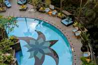 Swimming Pool Courtyard by Marriott Bandung Dago