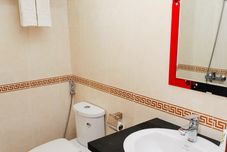 객실 내 욕실 Cong Thuong Hotel