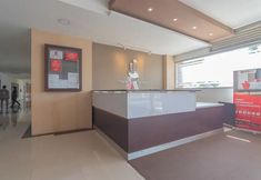 Lobby 3 RedDoorz Apartment @ Emerald Towers Bandung