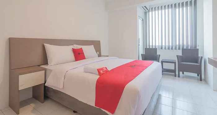 Others RedDoorz Apartment @ Emerald Towers Bandung