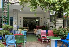 Bar, Cafe and Lounge 6 Red Hotel Con Dao