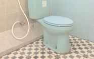 Toilet Kamar 6 Smart Stay at Delatio House