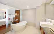 Toilet Kamar 7 FOX Hotel Jimbaran Beach