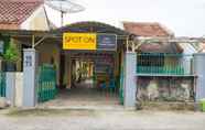 Bangunan 2 SPOT ON 2497 Pesona Guest House