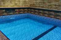Swimming Pool Villa Sakura Batu 