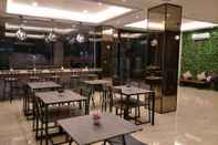 Bar, Cafe and Lounge BOXHOTEL Surabaya